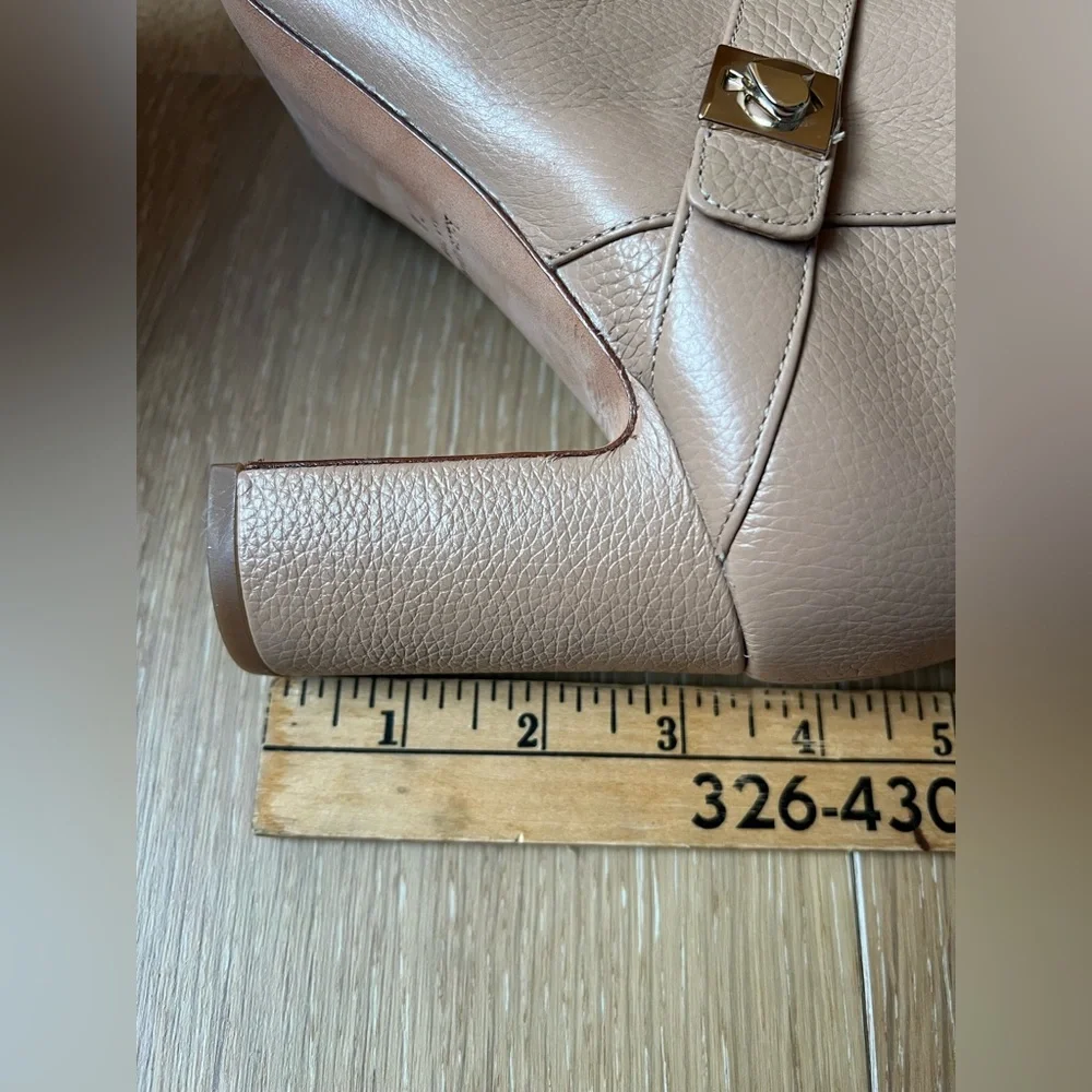 Kate Spade Thatcher Mini Pebble Fawn Booties  Size 7 B